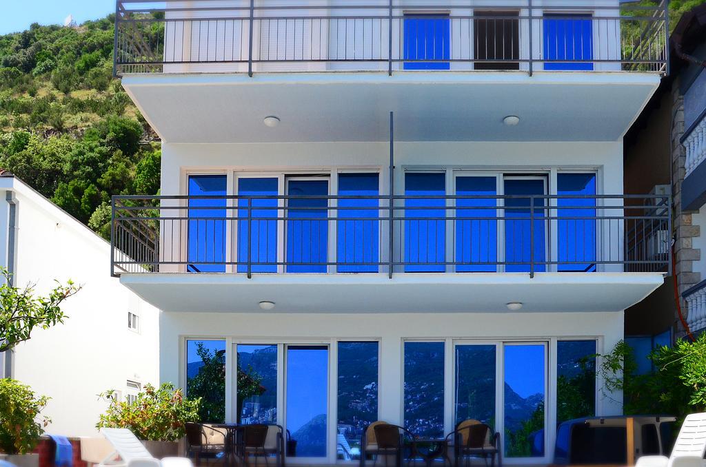 Apartments Riverside Herceg Novi Zimmer foto