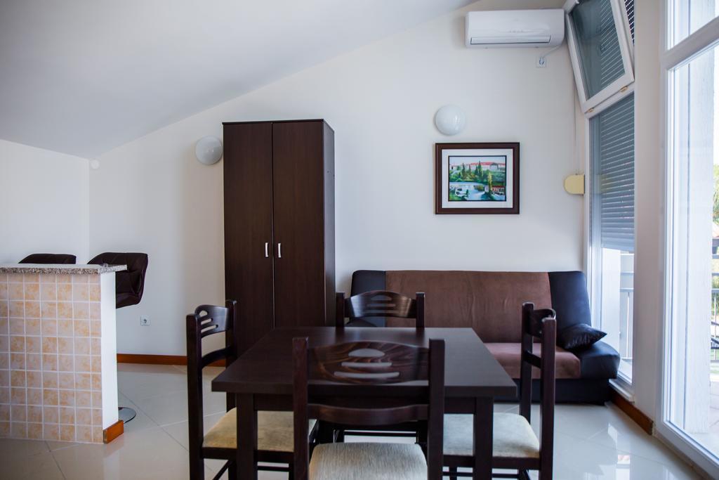 Apartments Riverside Herceg Novi Exterior foto